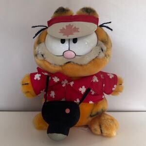Vintage Garfield Canada Tourist Plush Stuffed Animal Dakin 1981 Maple Leaf Shirt
